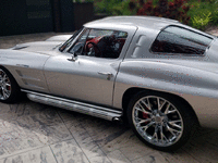 Image 11 of 26 of a 1963 CHEVROLET CORVETTE RESTOMOD