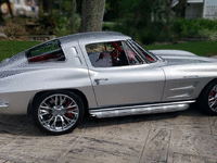 Image 12 of 26 of a 1963 CHEVROLET CORVETTE RESTOMOD