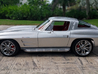 Image 14 of 26 of a 1963 CHEVROLET CORVETTE RESTOMOD