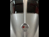 Image 19 of 26 of a 1963 CHEVROLET CORVETTE RESTOMOD