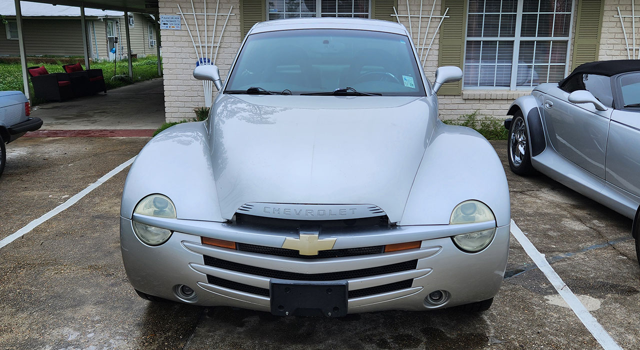 9th Image of a 2005 CHEVROLET SSR