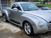 Image 3 of 16 of a 2005 CHEVROLET SSR
