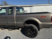 Image 5 of 24 of a 2003 FORD F250