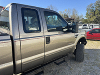 Image 7 of 24 of a 2003 FORD F250