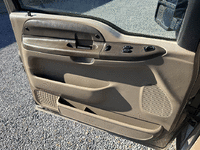 Image 10 of 24 of a 2003 FORD F250