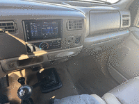 Image 21 of 24 of a 2003 FORD F250