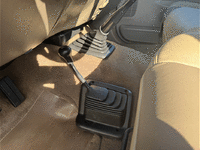 Image 23 of 24 of a 2003 FORD F250