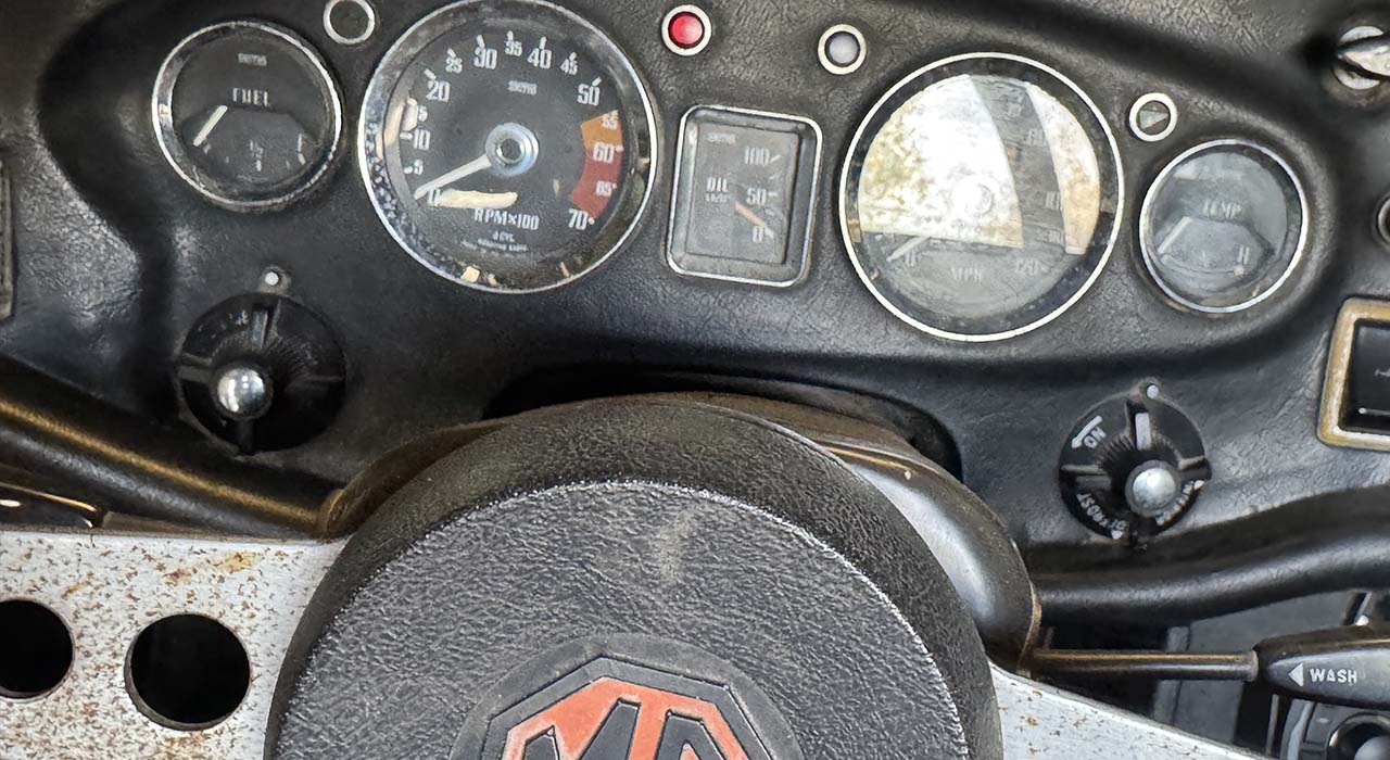 5th Image of a 1972 MG MGB