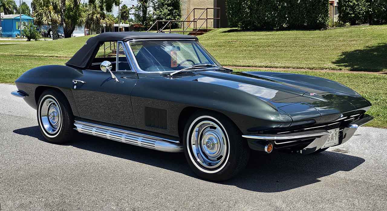 2nd Image of a 1967 CHEVROLET CORVETTE