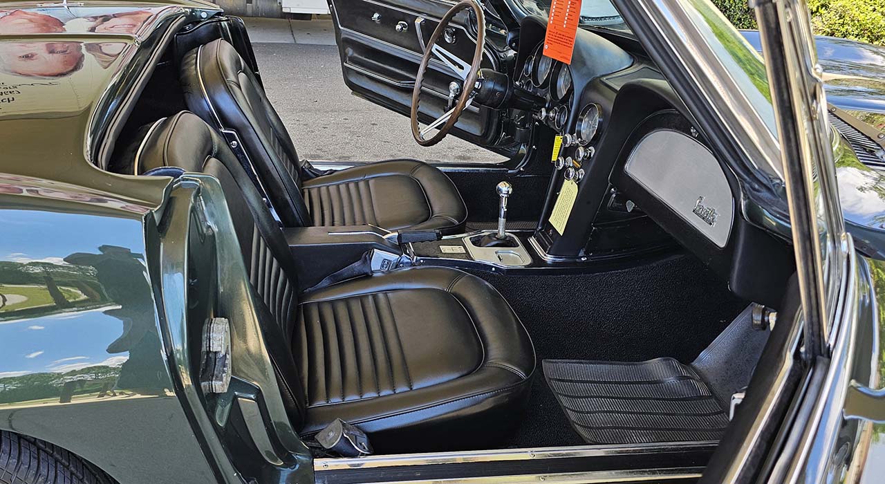 15th Image of a 1967 CHEVROLET CORVETTE