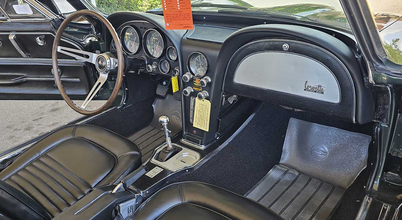 16th Image of a 1967 CHEVROLET CORVETTE
