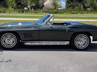 Image 7 of 21 of a 1967 CHEVROLET CORVETTE