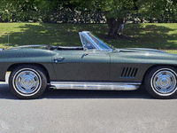 Image 8 of 21 of a 1967 CHEVROLET CORVETTE