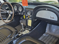 Image 17 of 21 of a 1967 CHEVROLET CORVETTE