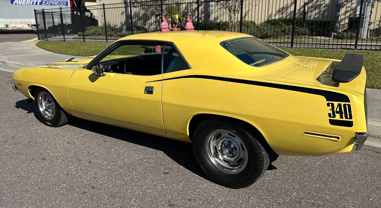 4th Image of a 1970 PLYMOUTH BARRACUDA