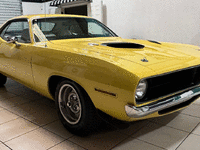 Image 3 of 38 of a 1970 PLYMOUTH BARRACUDA