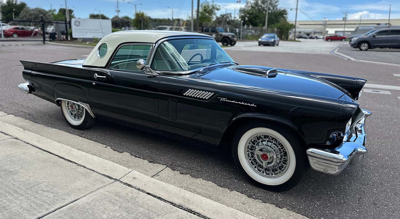 4th Image of a 1957 FORD THUNDERBIRD