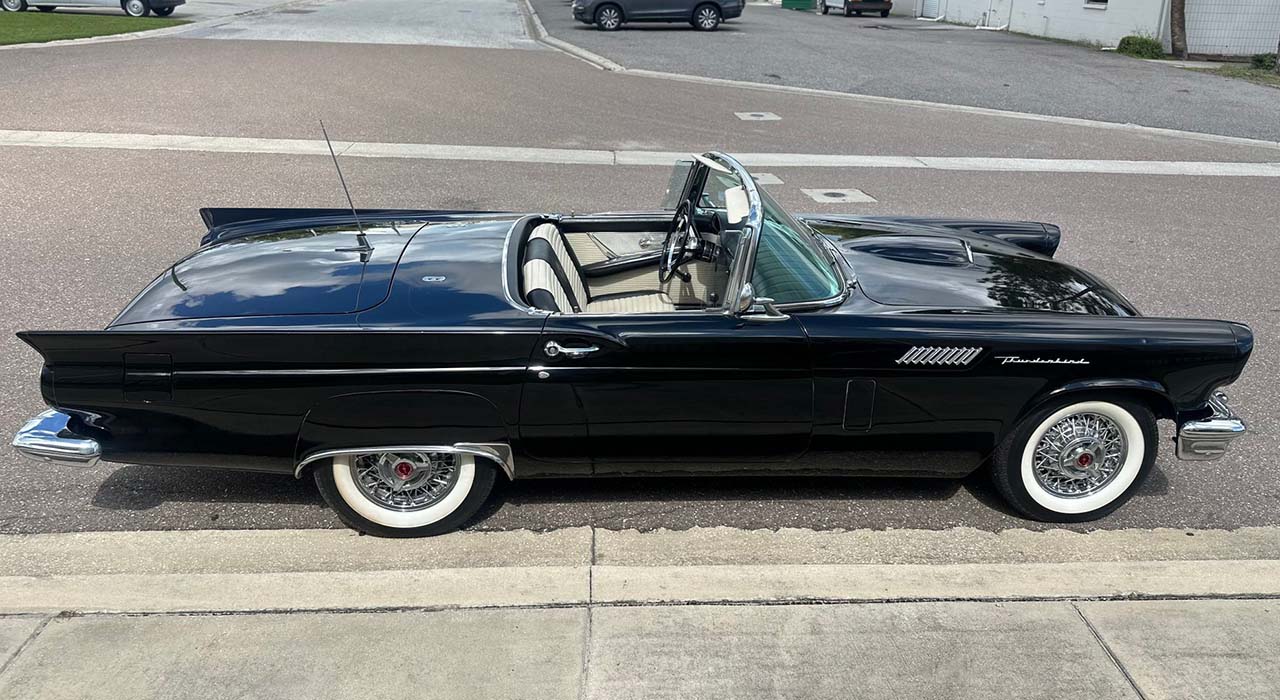 11th Image of a 1957 FORD THUNDERBIRD