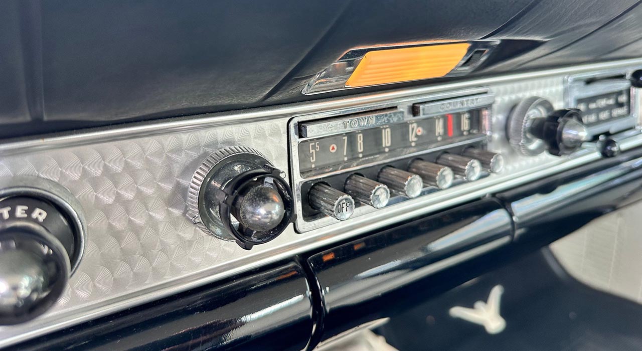 23rd Image of a 1957 FORD THUNDERBIRD