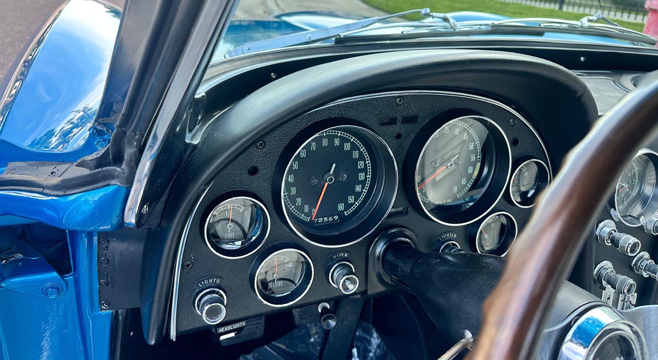 24th Image of a 1966 CHEVROLET CORVETTE