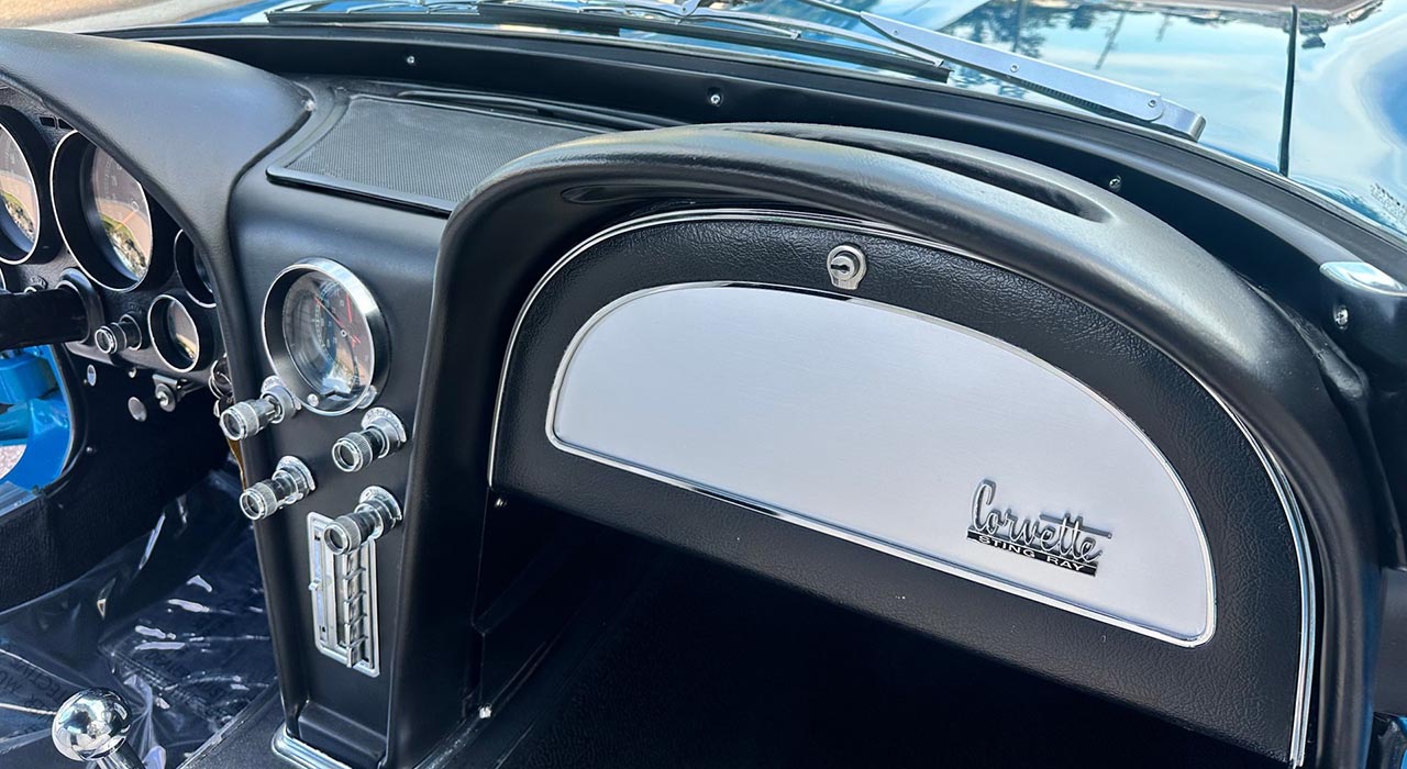 25th Image of a 1966 CHEVROLET CORVETTE