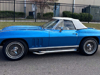 Image 8 of 37 of a 1966 CHEVROLET CORVETTE