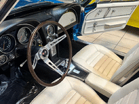 Image 21 of 37 of a 1966 CHEVROLET CORVETTE
