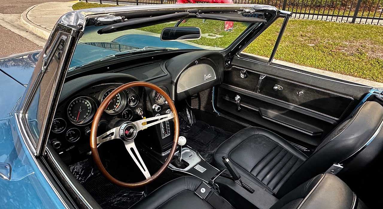 17th Image of a 1967 CHEVROLET CORVETTE