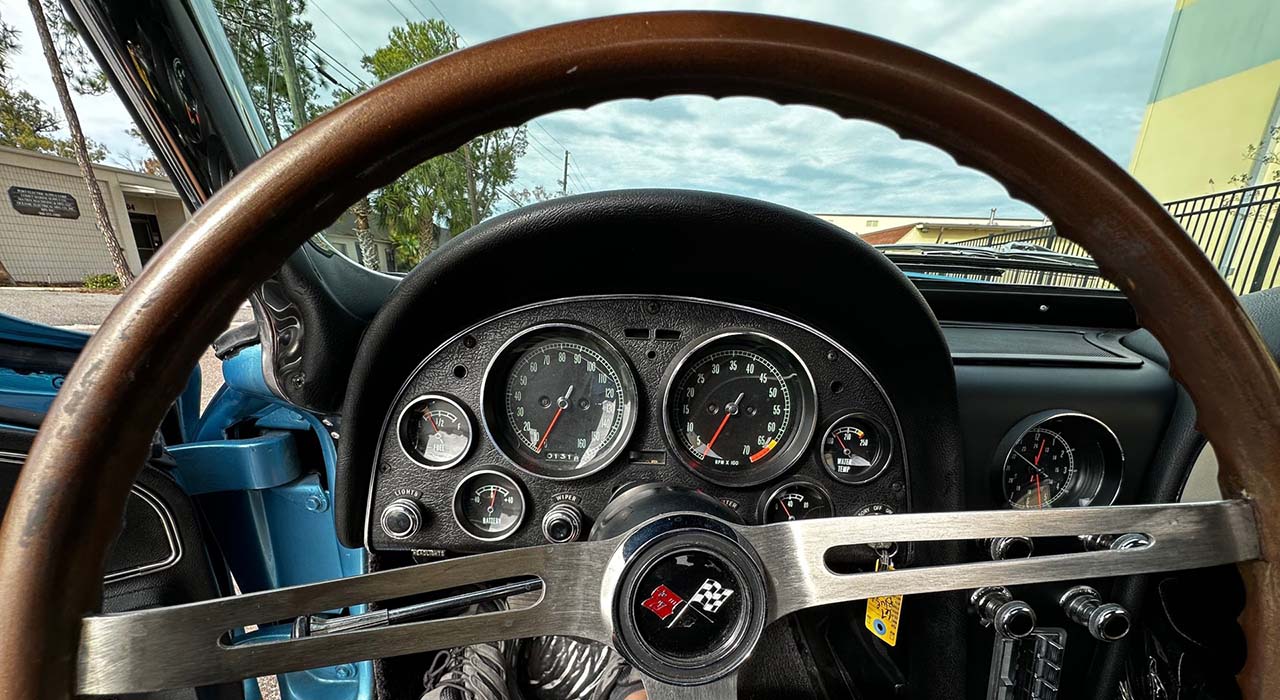 19th Image of a 1967 CHEVROLET CORVETTE