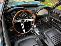 Image 19 of 35 of a 1967 CHEVROLET CORVETTE