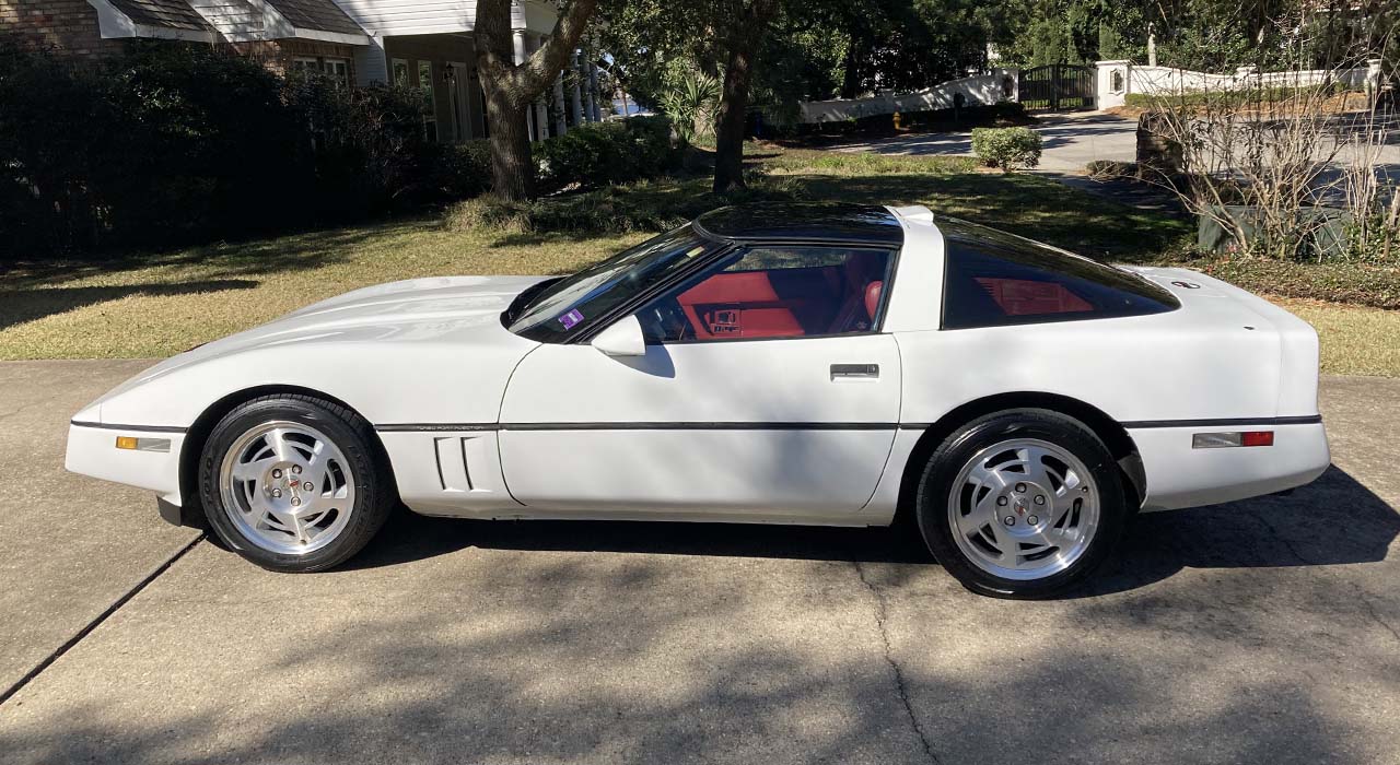 0th Image of a 1990 CHEVROLET CORVETTE