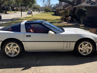 Image 2 of 7 of a 1990 CHEVROLET CORVETTE