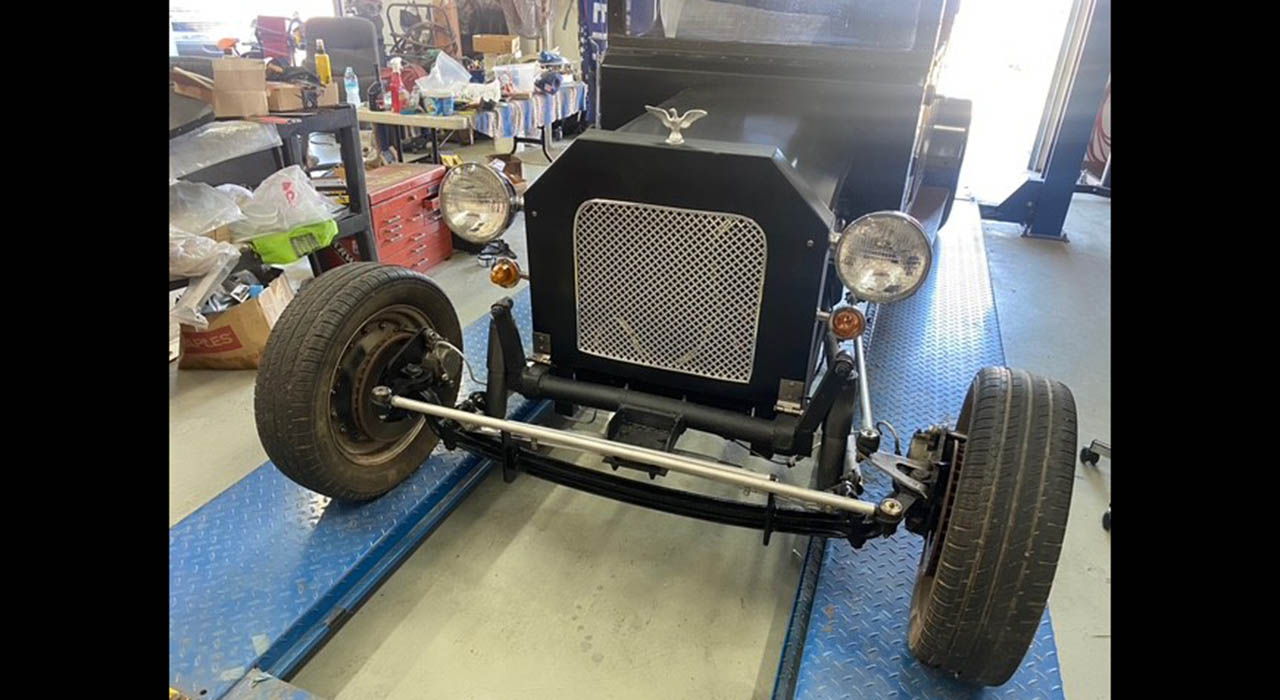 3rd Image of a 1915 FORD STREETROD