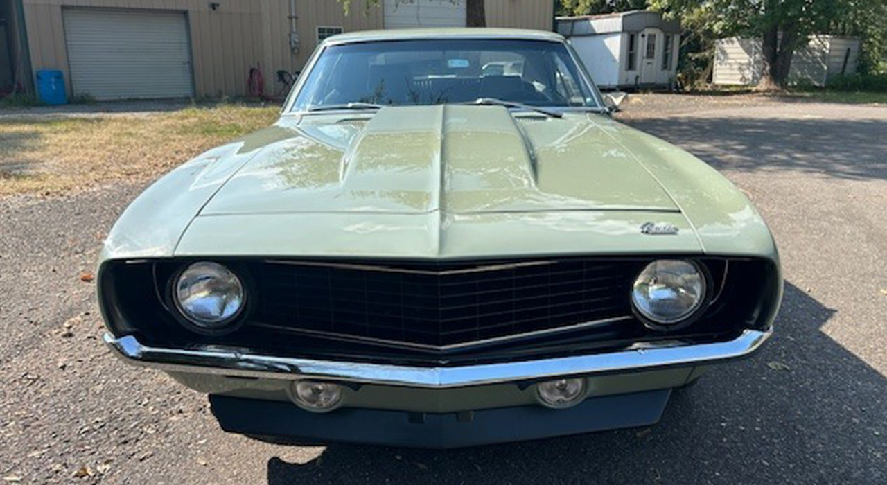 2nd Image of a 1969 CHEVROLET CAMARO