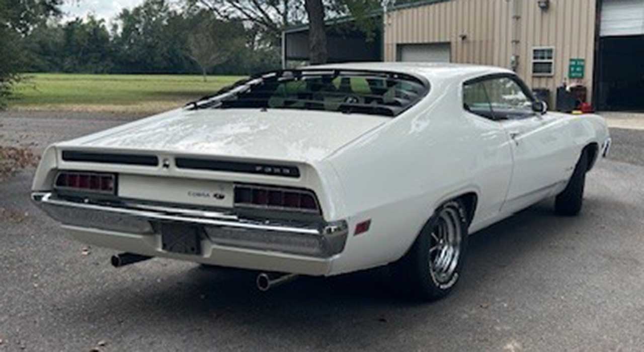 3rd Image of a 1970 FORD TORINO SUPER COBRA JET DRAG PACK