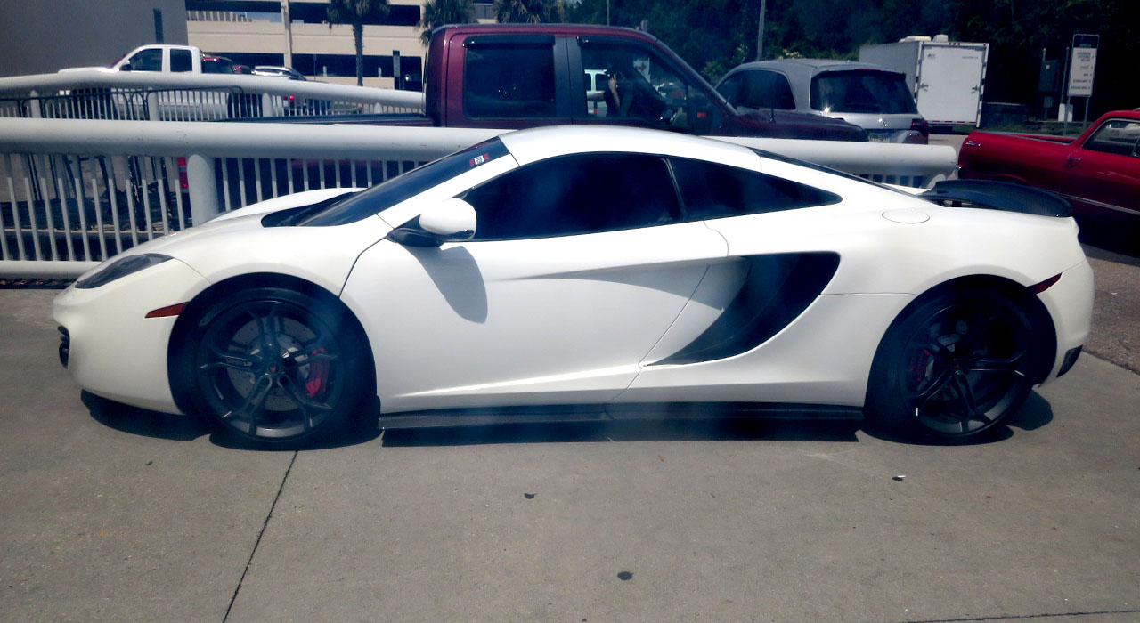 3rd Image of a 2012 MCLAREN MP4-12C