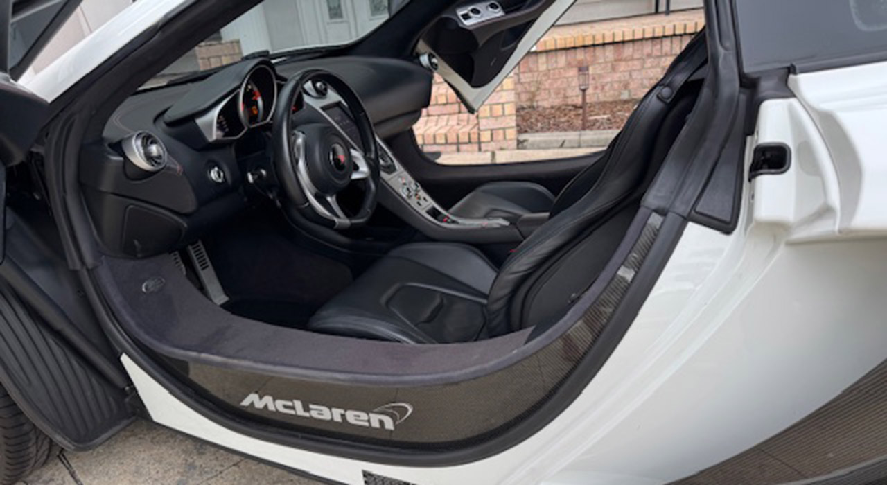 9th Image of a 2012 MCLAREN MP4-12C