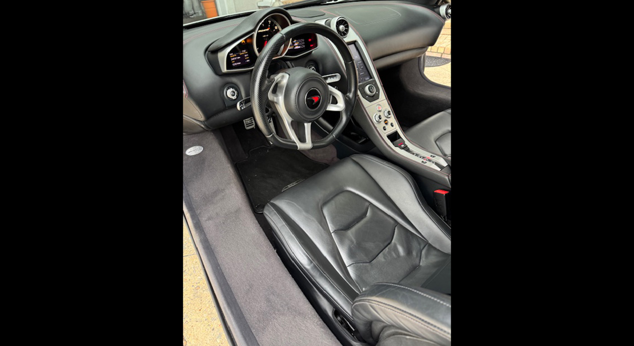 15th Image of a 2012 MCLAREN MP4-12C