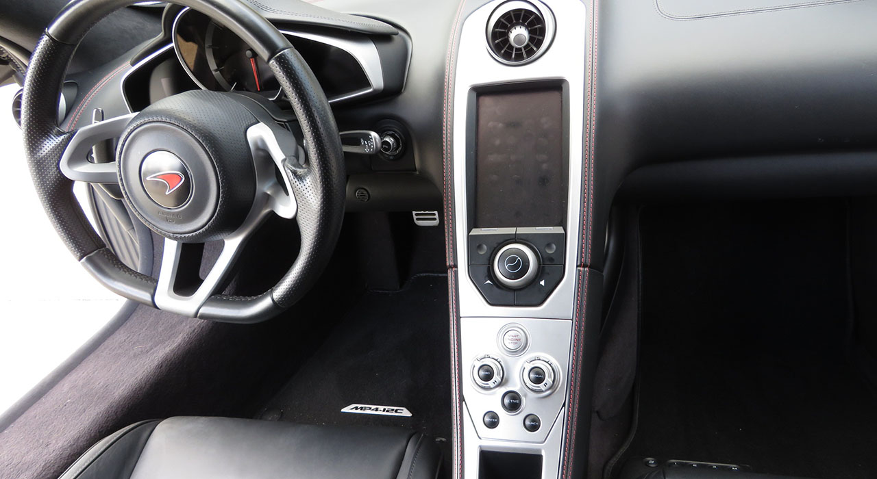 17th Image of a 2012 MCLAREN MP4-12C