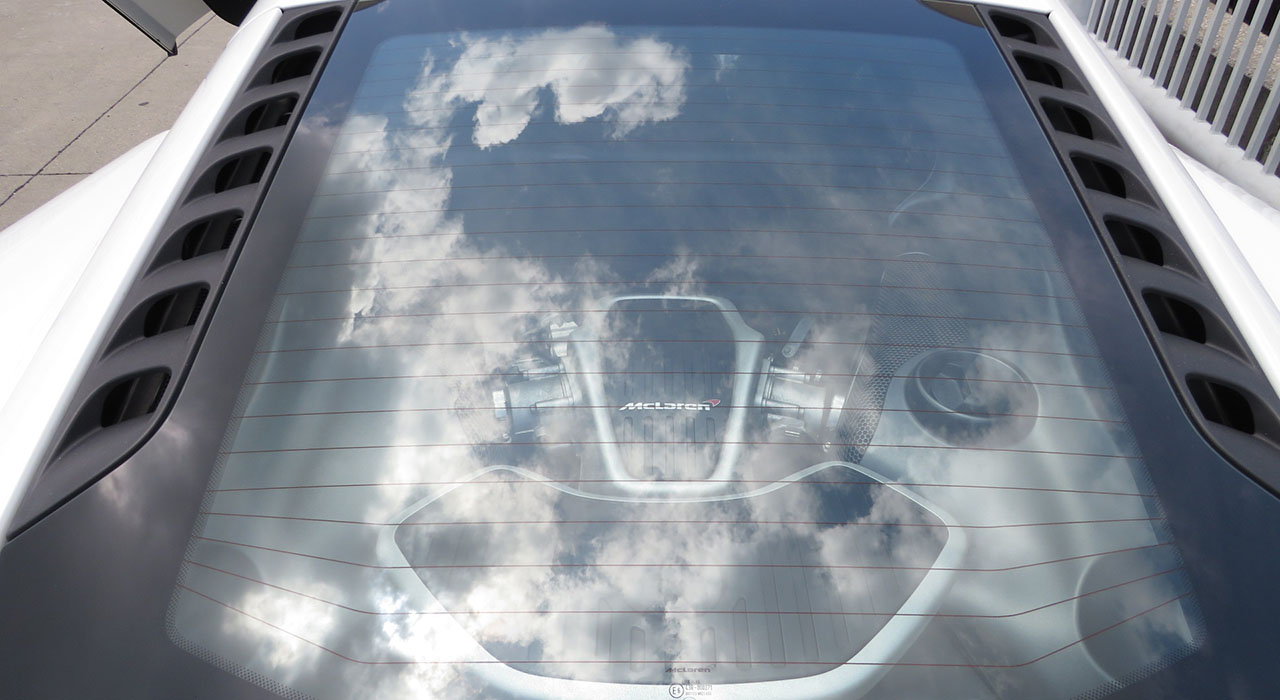 19th Image of a 2012 MCLAREN MP4-12C