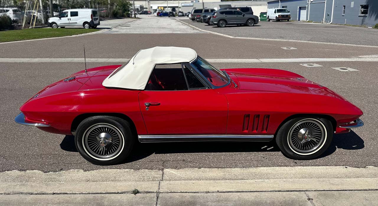 11th Image of a 1966 CHEVROLET CORVETTE
