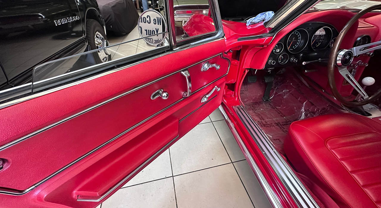 16th Image of a 1966 CHEVROLET CORVETTE