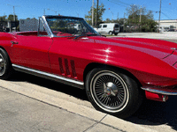 Image 3 of 25 of a 1966 CHEVROLET CORVETTE