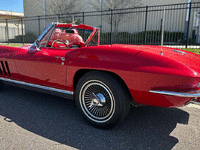 Image 5 of 25 of a 1966 CHEVROLET CORVETTE