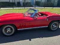 Image 7 of 25 of a 1966 CHEVROLET CORVETTE