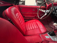 Image 19 of 25 of a 1966 CHEVROLET CORVETTE