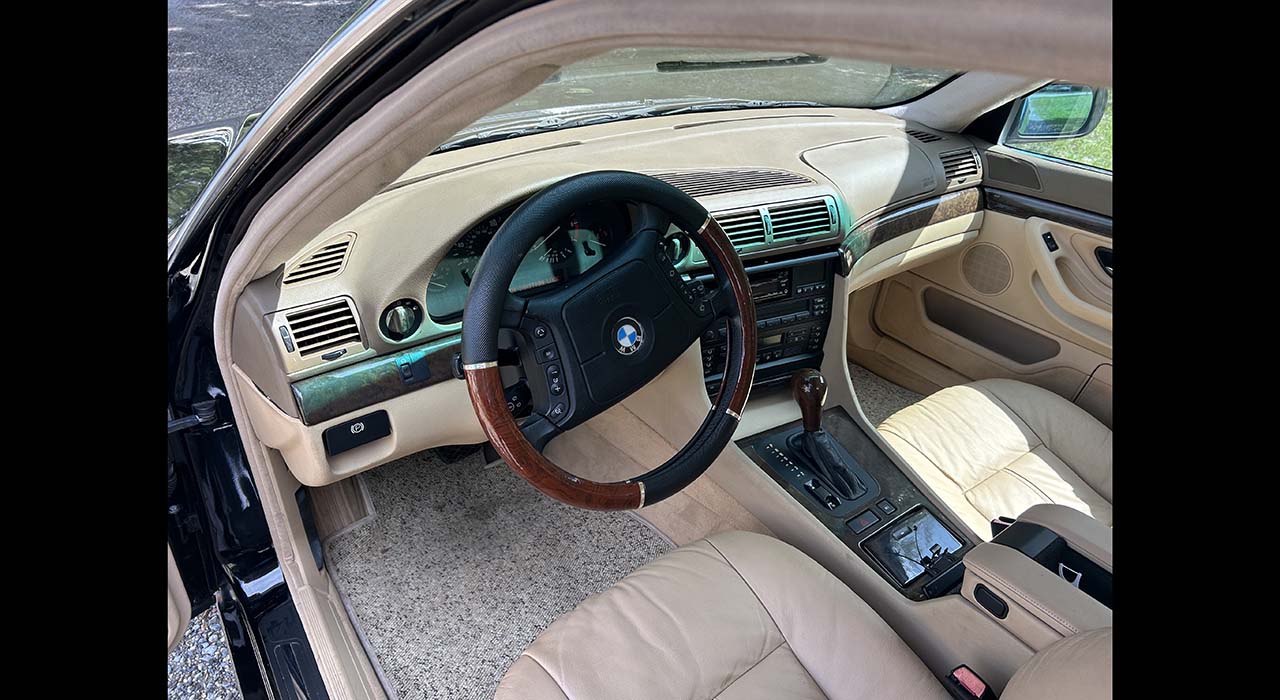 5th Image of a 1998 BMW 7 SERIES 740I