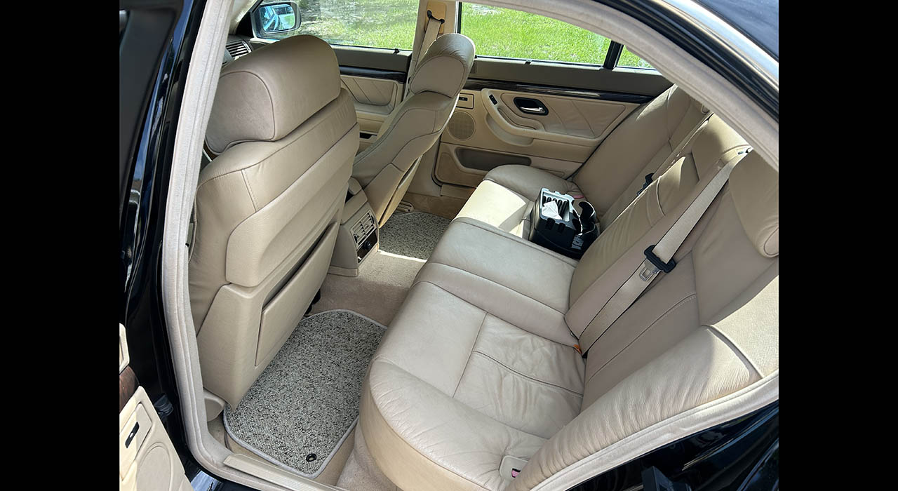 7th Image of a 1998 BMW 7 SERIES 740I