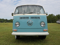 Image 7 of 15 of a 1971 VOLKSWAGEN SL