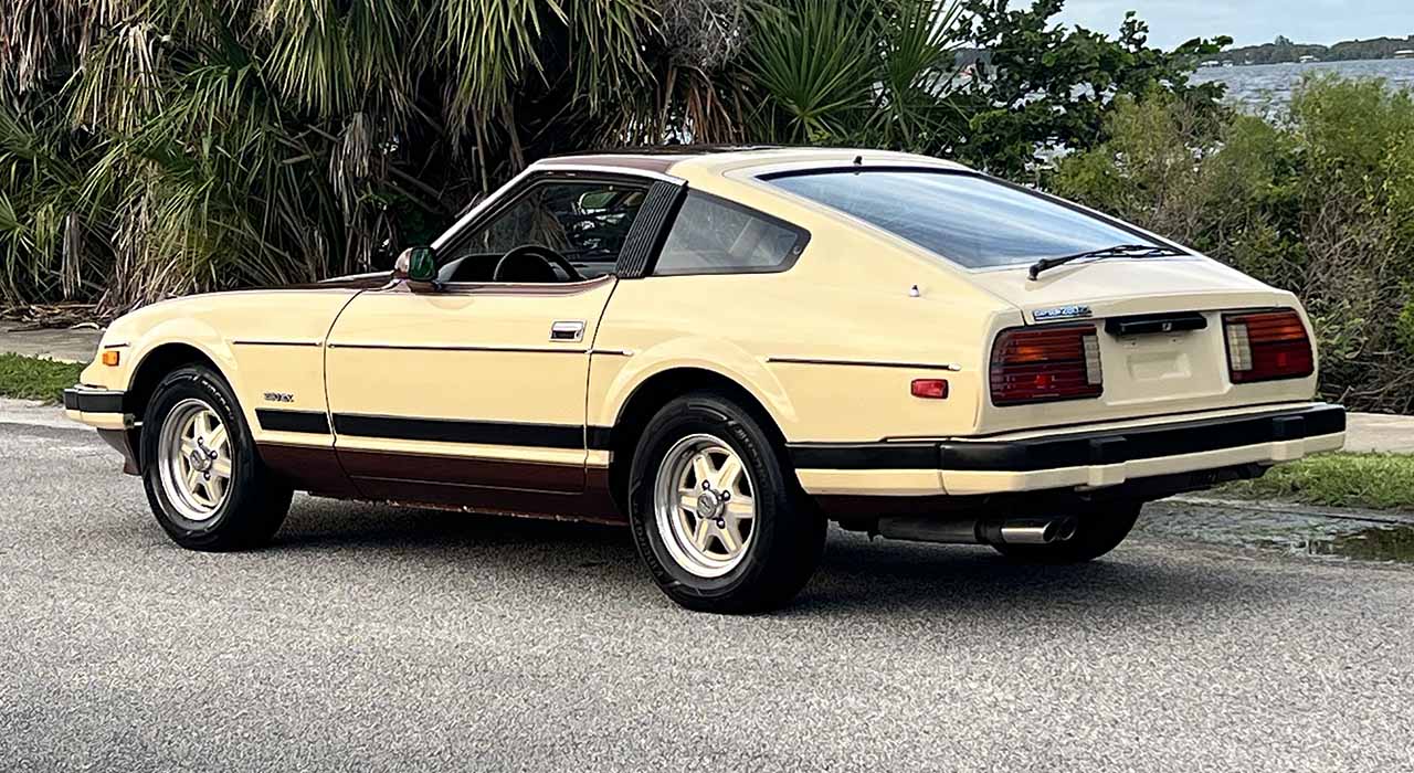 4th Image of a 1982 DATSUN 280ZX